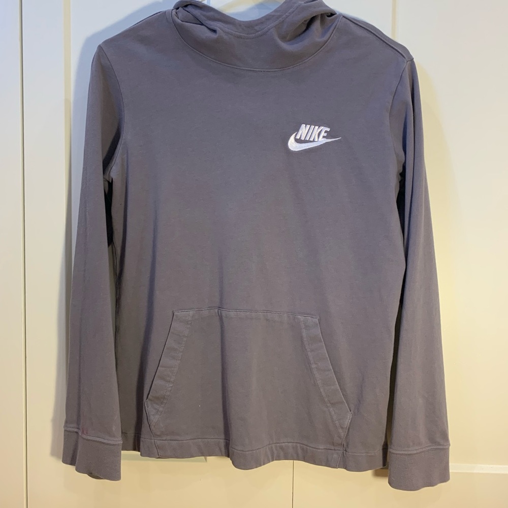Gray Nike sweatshirt size XL in girls